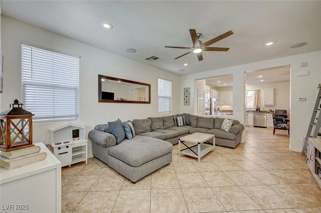 10990 Mountain Willow, Las Vegas, NV 89179
