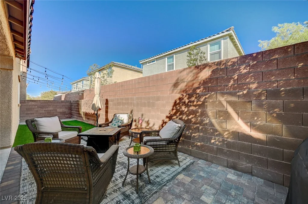 10990 Mountain Willow, Las Vegas, NV 89179