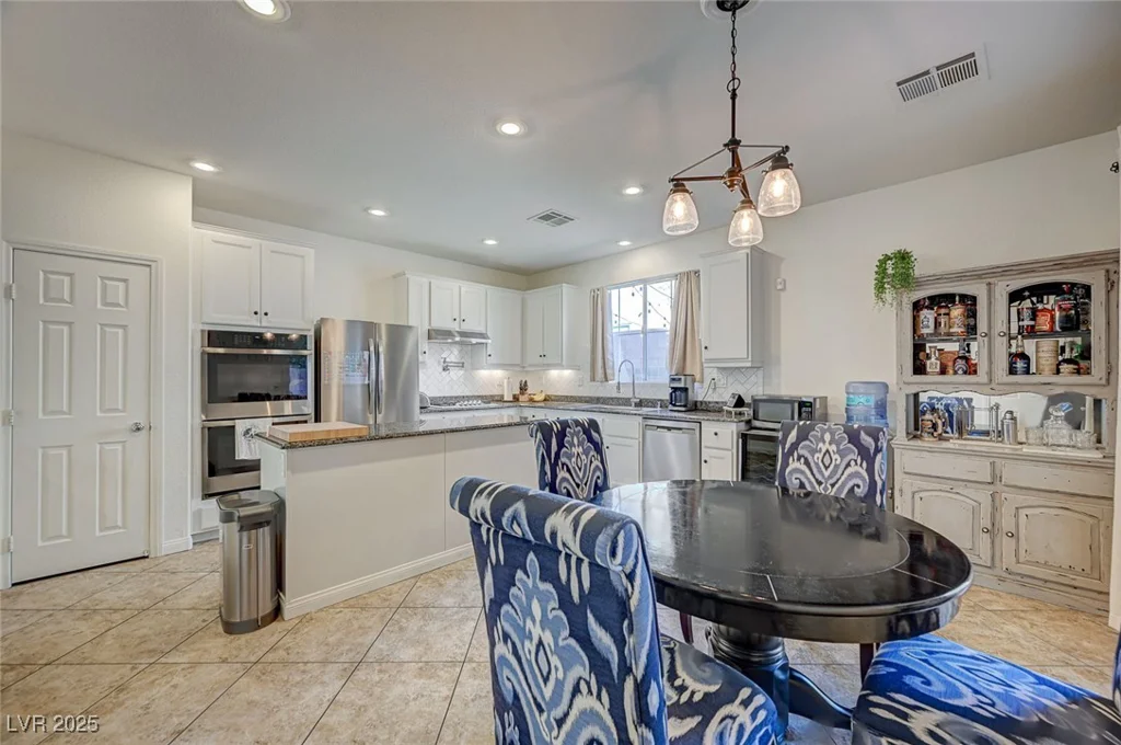 10990 Mountain Willow, Las Vegas, NV 89179