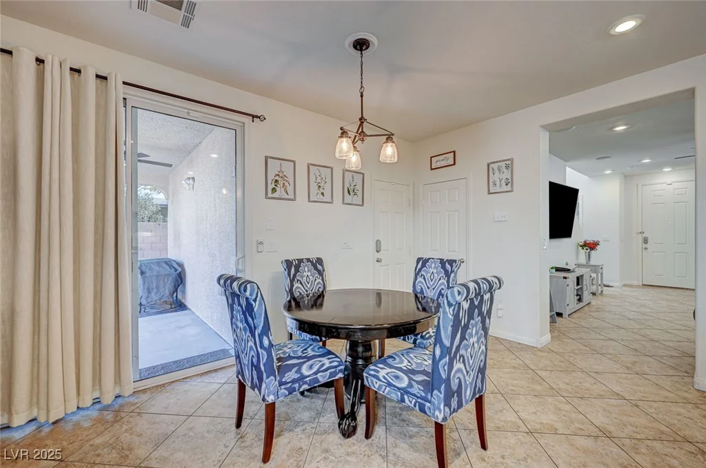 10990 Mountain Willow, Las Vegas, NV 89179