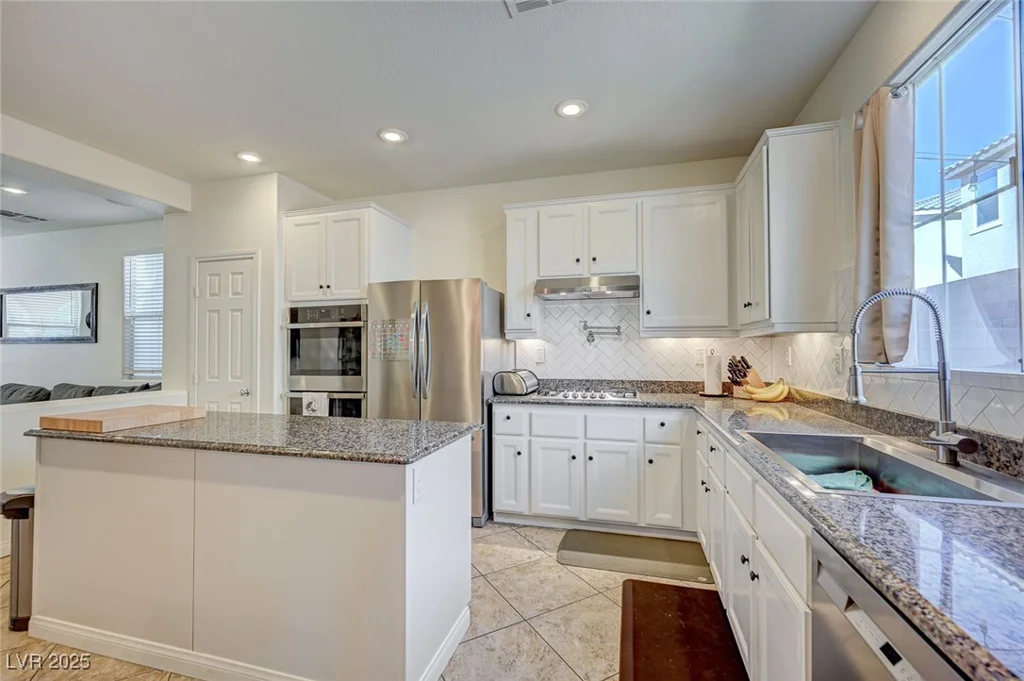 10990 Mountain Willow, Las Vegas, NV 89179