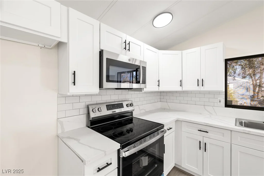 231 Ferndell St, Pahrump, NV 89048