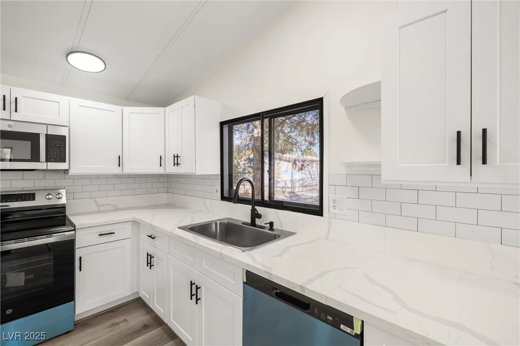 231 Ferndell St, Pahrump, NV 89048