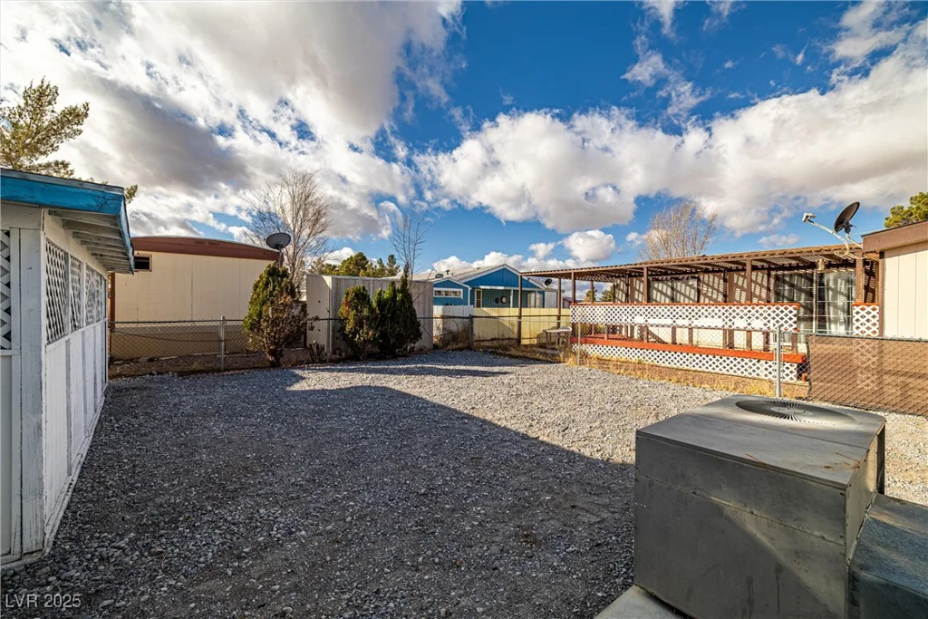 231 Ferndell St, Pahrump, NV 89048