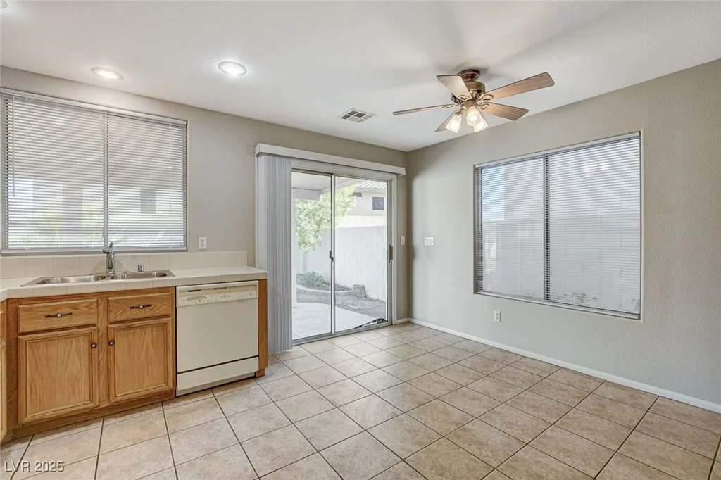 7836 Lovely Pine, Las Vegas, NV 89143