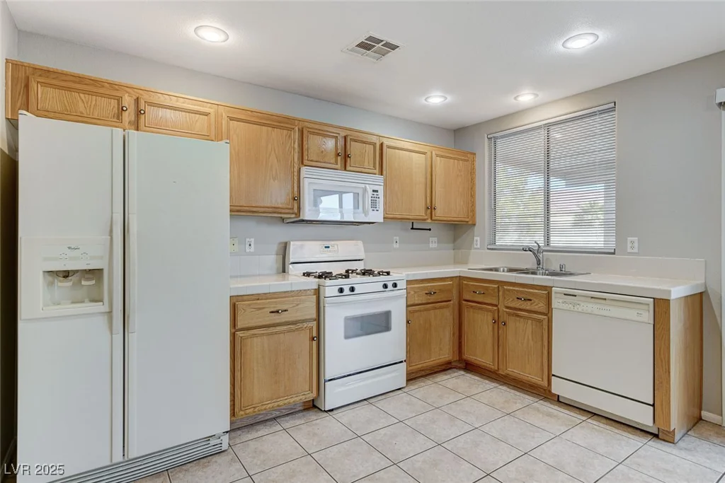 7836 Lovely Pine, Las Vegas, NV 89143