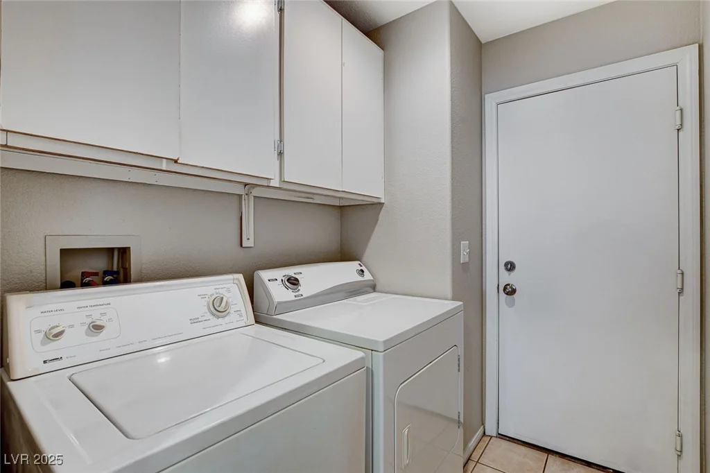 7836 Lovely Pine, Las Vegas, NV 89143