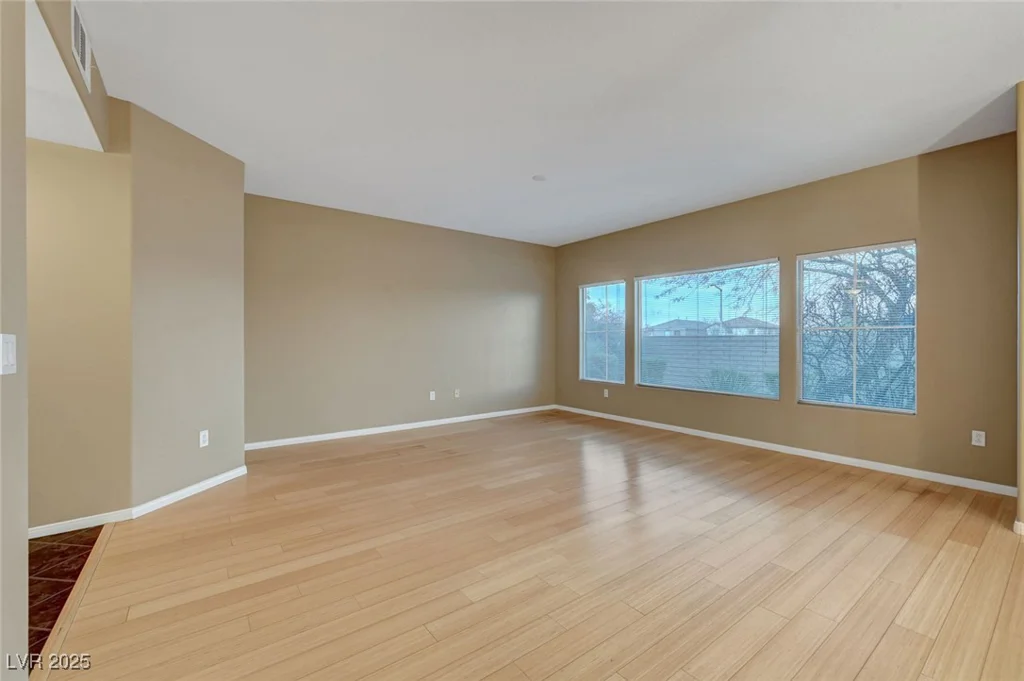 820 Canterra, Las Vegas, NV 89138