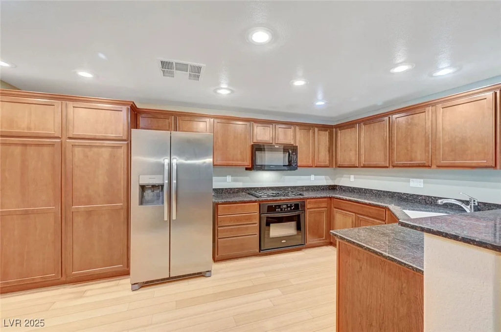 820 Canterra, Las Vegas, NV 89138