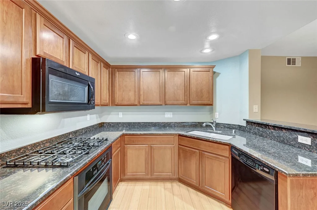 820 Canterra, Las Vegas, NV 89138