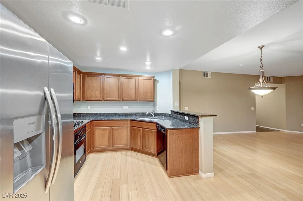 820 Canterra, Las Vegas, NV 89138