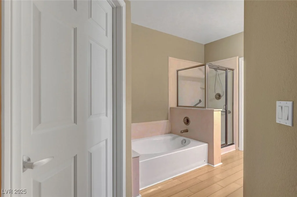820 Canterra, Las Vegas, NV 89138