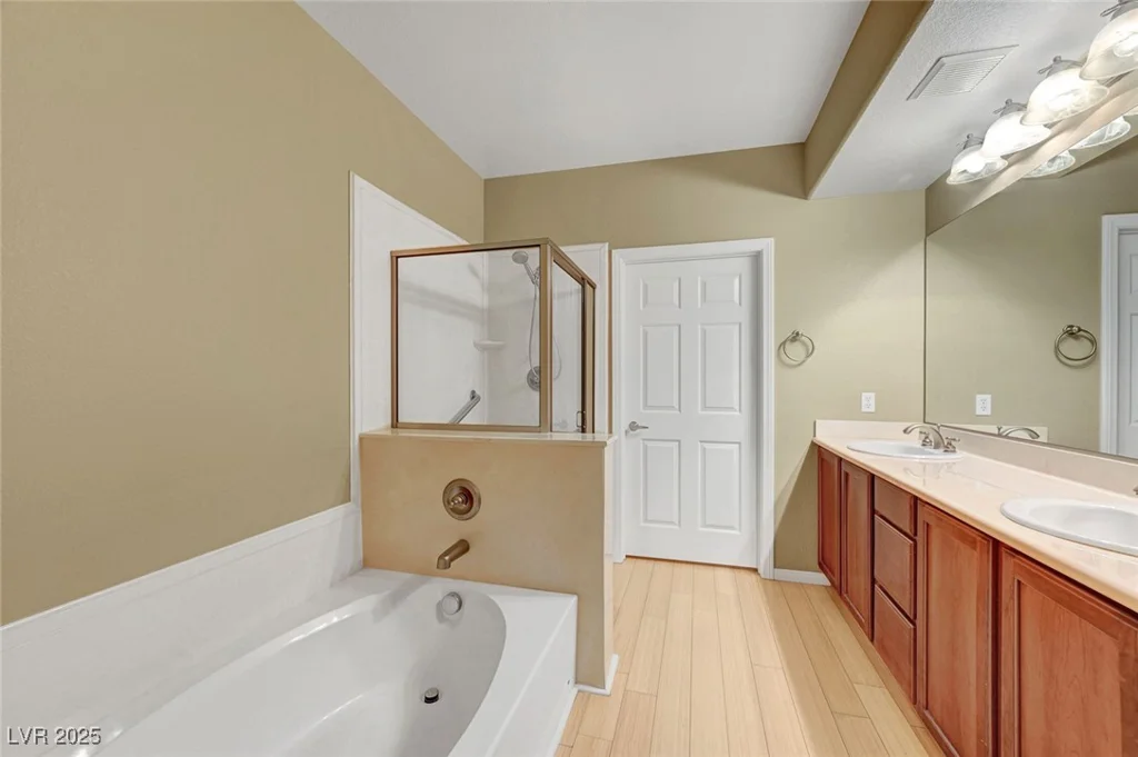 820 Canterra, Las Vegas, NV 89138