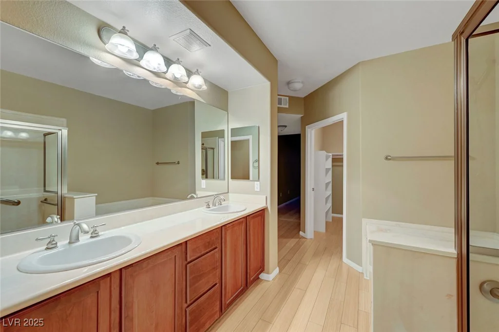820 Canterra, Las Vegas, NV 89138