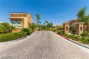 820 Canterra, Las Vegas, NV 89138