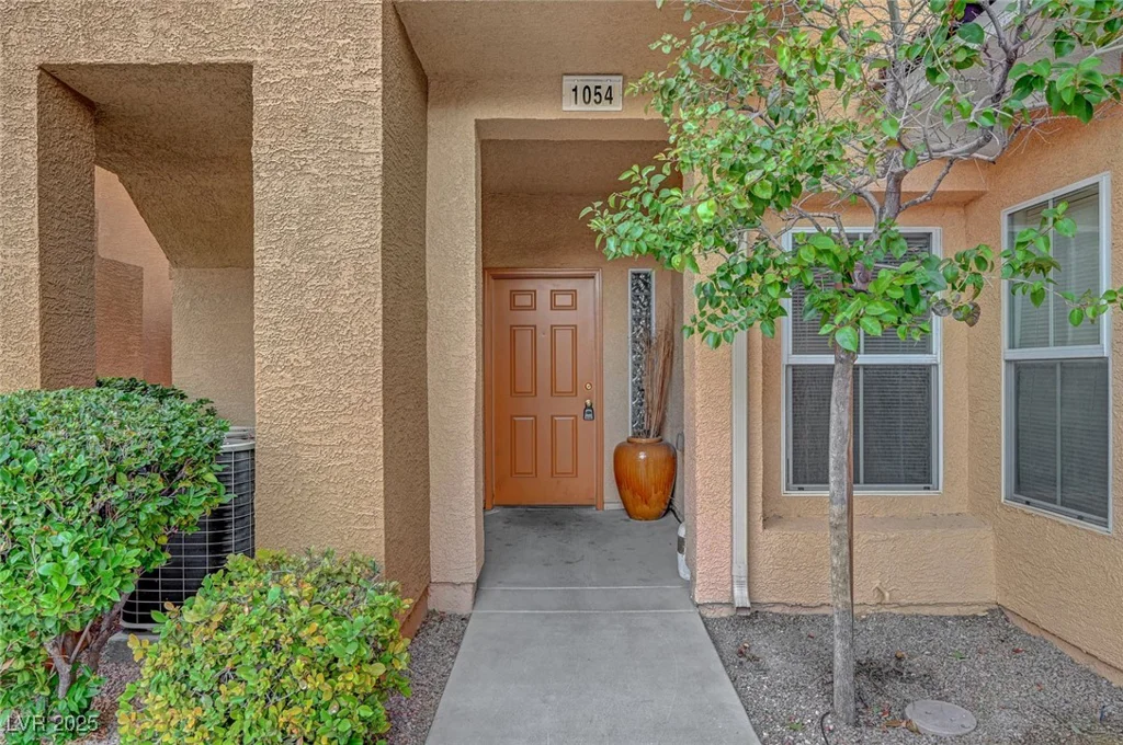 820 Canterra, Las Vegas, NV 89138
