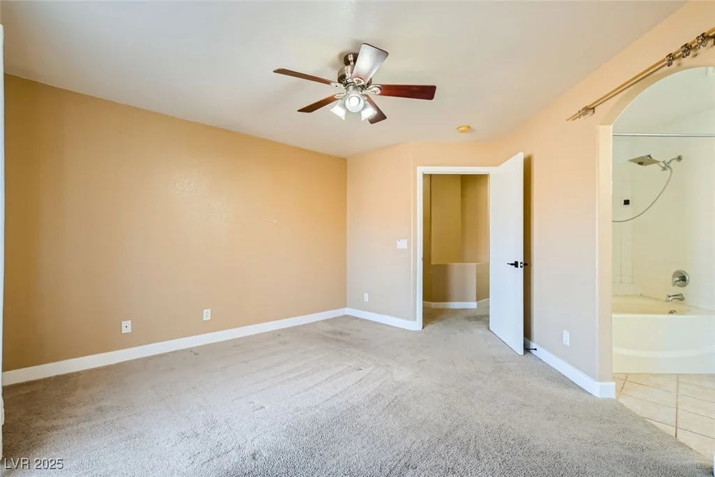 8728 Honey Vine, Las Vegas, NV 89143
