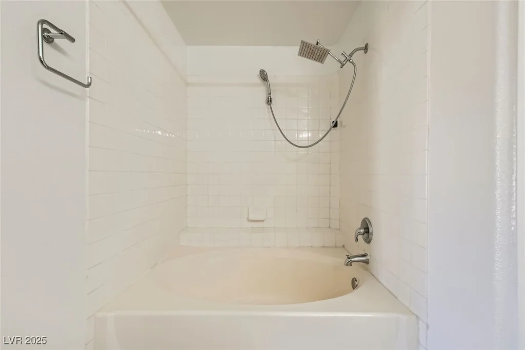 8728 Honey Vine, Las Vegas, NV 89143