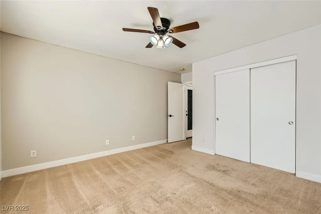 8728 Honey Vine, Las Vegas, NV 89143