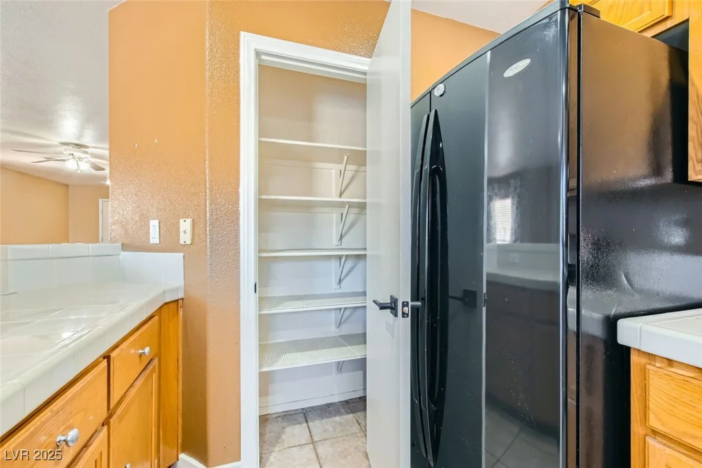 8728 Honey Vine, Las Vegas, NV 89143