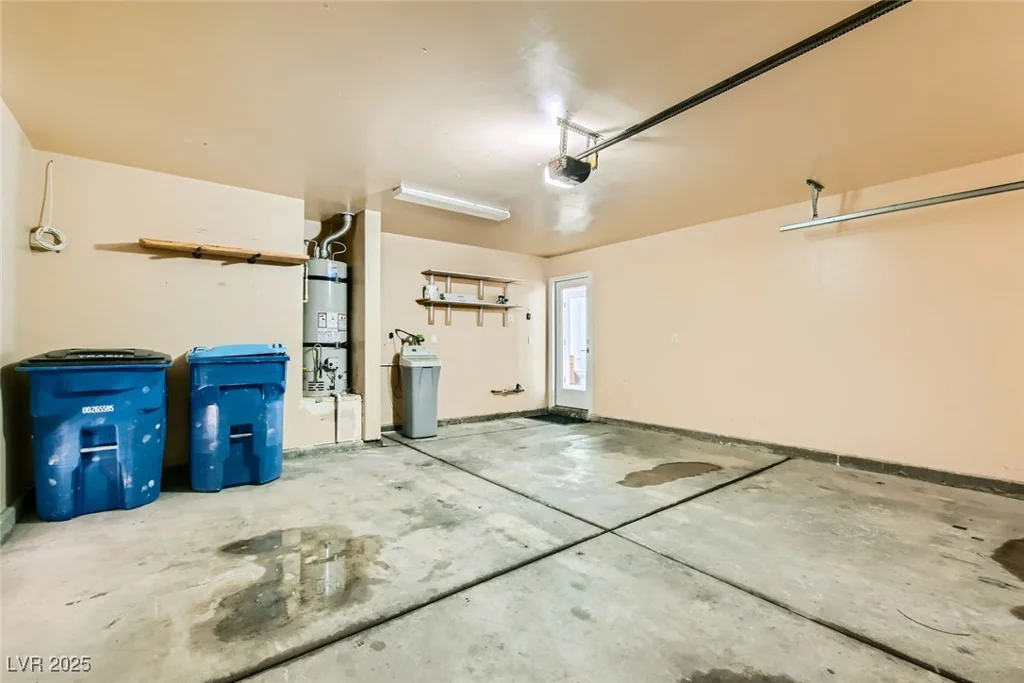 8728 Honey Vine, Las Vegas, NV 89143