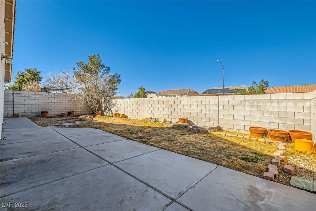 8728 Honey Vine, Las Vegas, NV 89143
