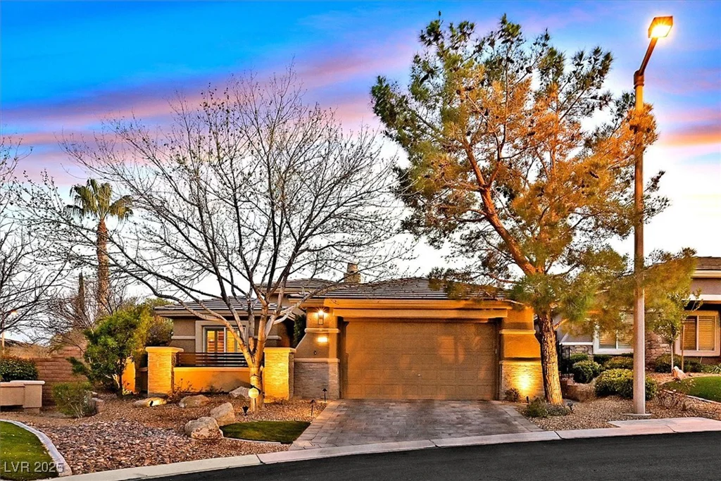 11099 Moonlight Fire, Las Vegas, NV 89135