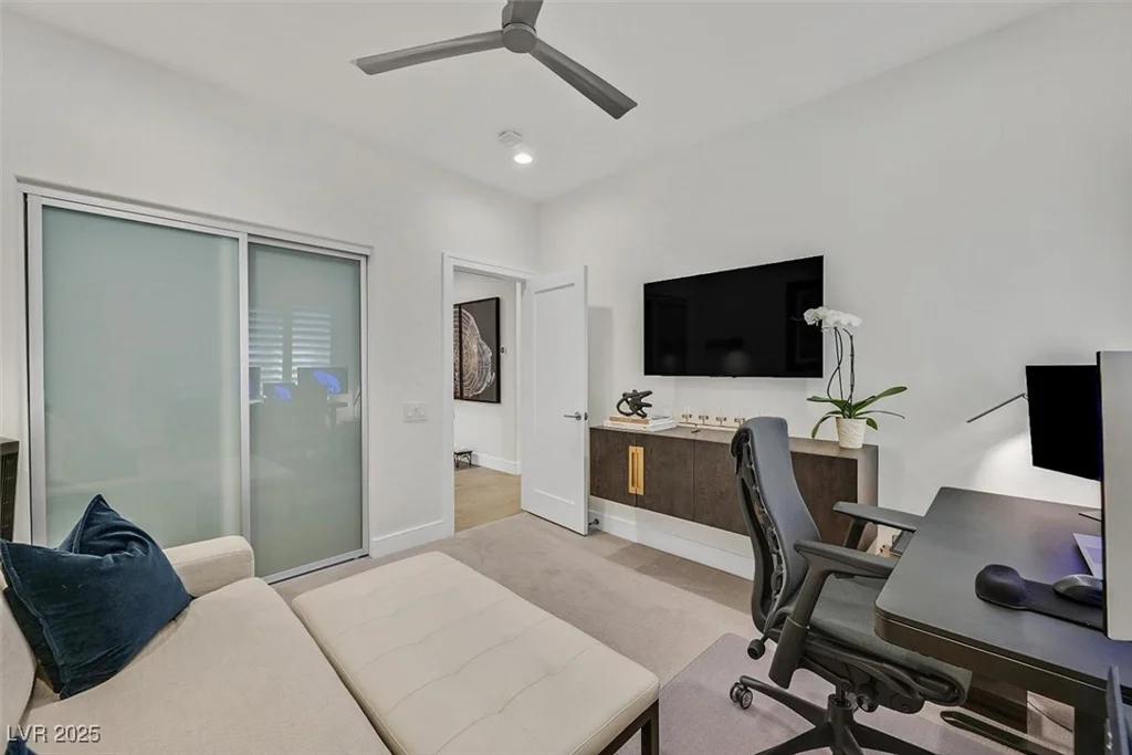 11099 Moonlight Fire, Las Vegas, NV 89135