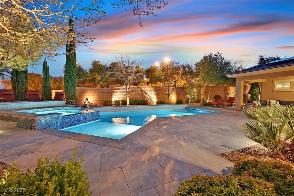 11099 Moonlight Fire, Las Vegas, NV 89135