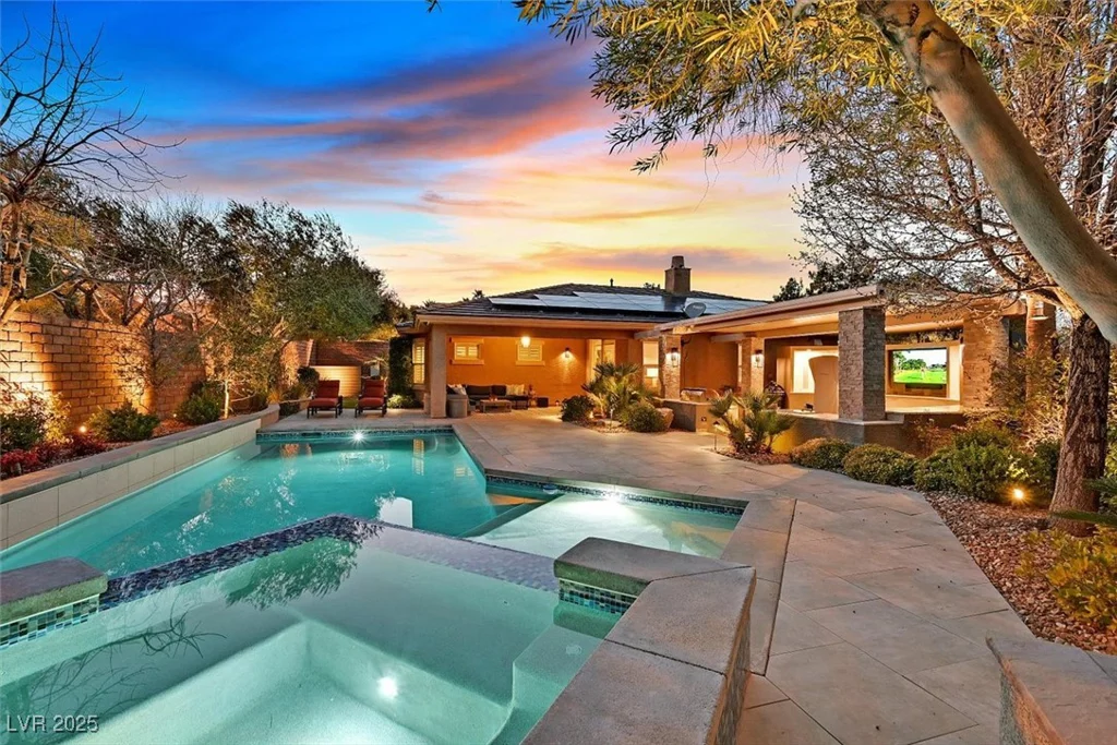 11099 Moonlight Fire, Las Vegas, NV 89135