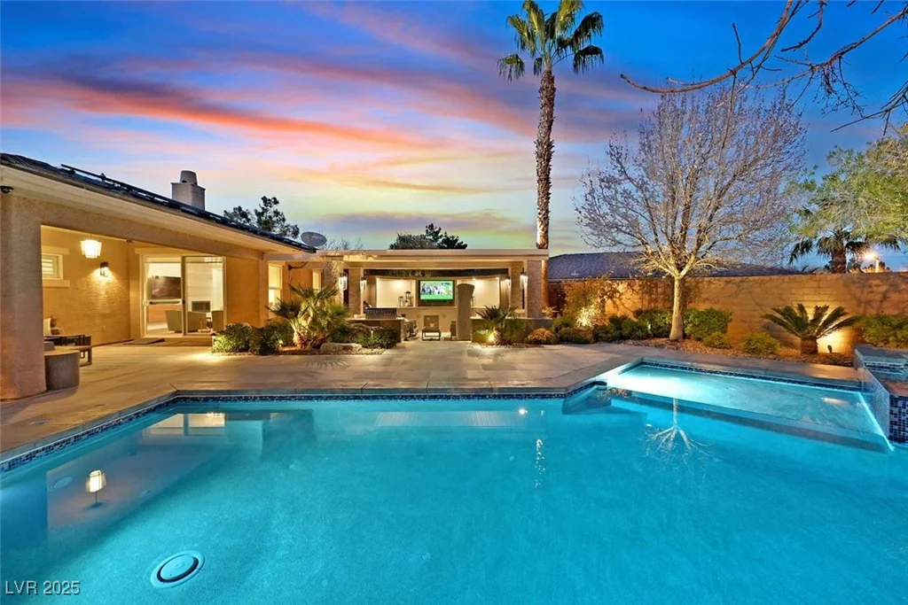 11099 Moonlight Fire, Las Vegas, NV 89135