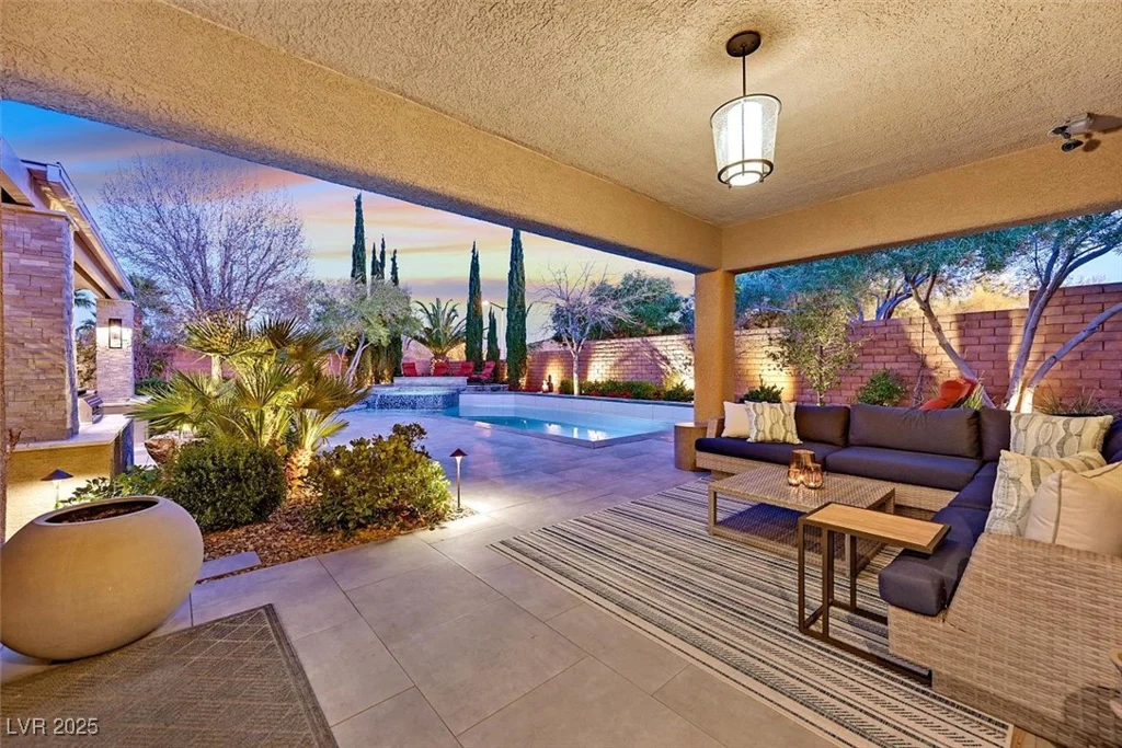 11099 Moonlight Fire, Las Vegas, NV 89135