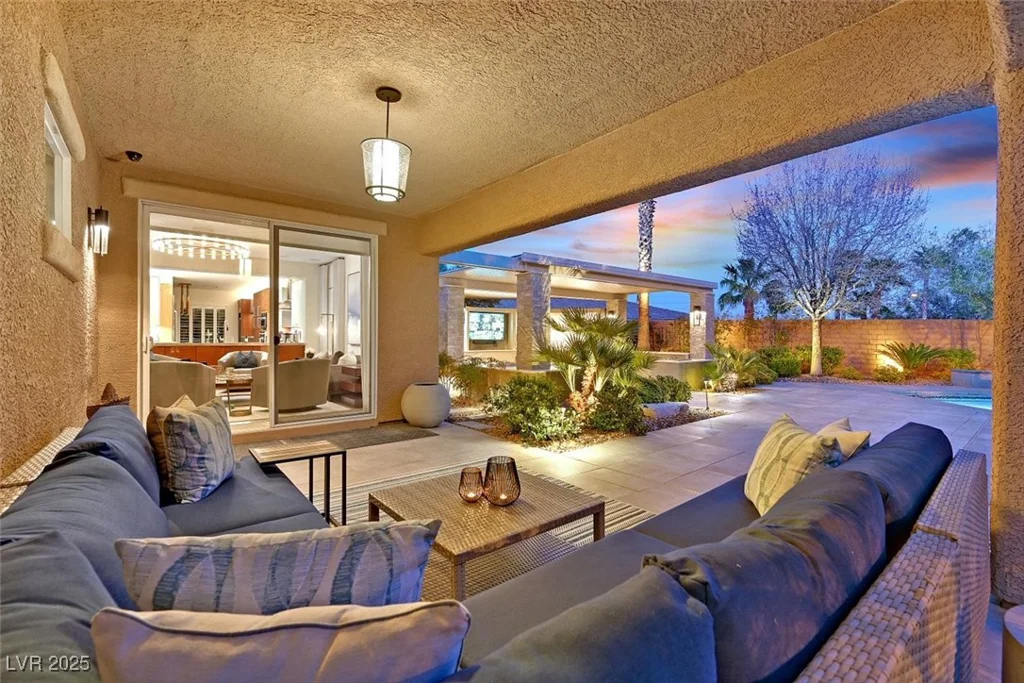 11099 Moonlight Fire, Las Vegas, NV 89135