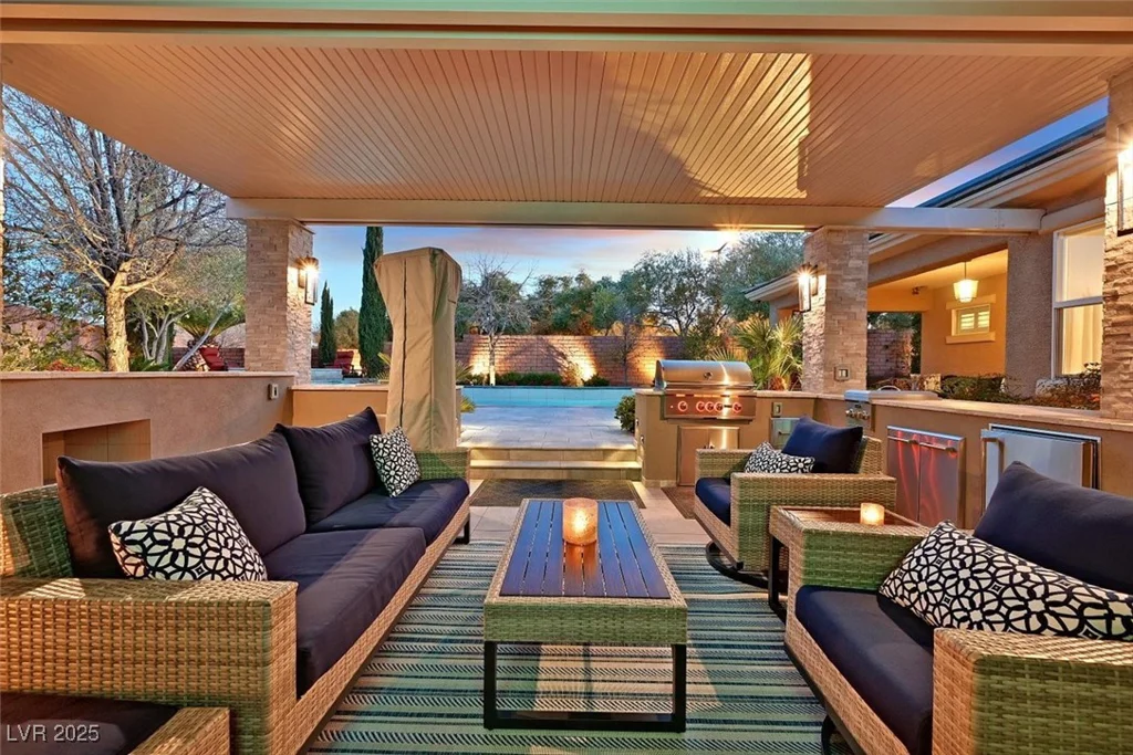11099 Moonlight Fire, Las Vegas, NV 89135
