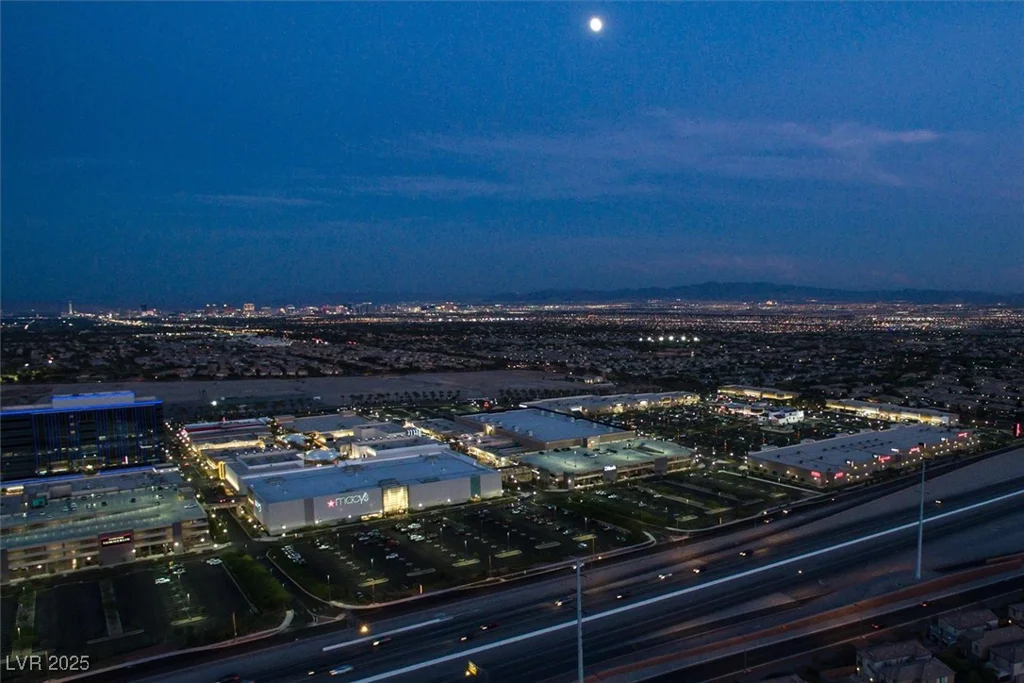 11099 Moonlight Fire, Las Vegas, NV 89135