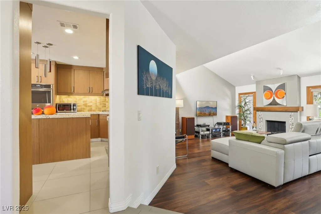 7315 Mission Hills, Las Vegas, NV 89113