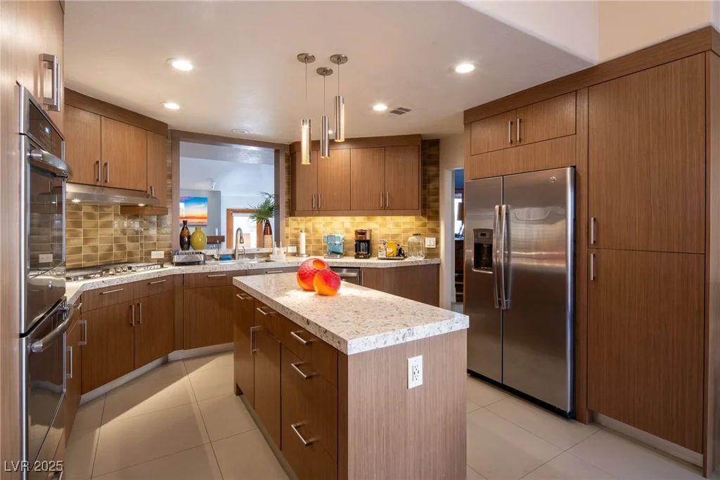 7315 Mission Hills, Las Vegas, NV 89113