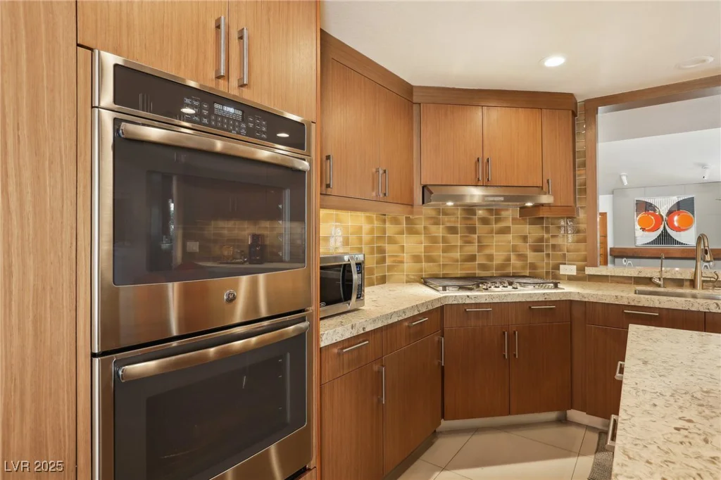 7315 Mission Hills, Las Vegas, NV 89113