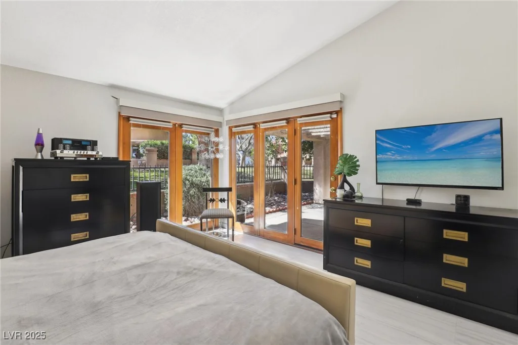 7315 Mission Hills, Las Vegas, NV 89113