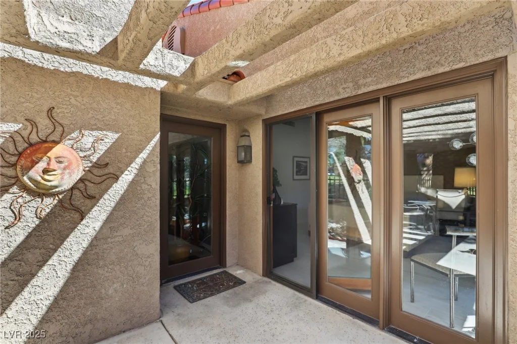 7315 Mission Hills, Las Vegas, NV 89113