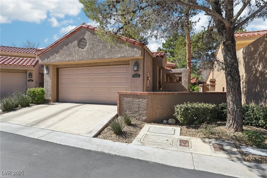 7315 Mission Hills, Las Vegas, NV 89113