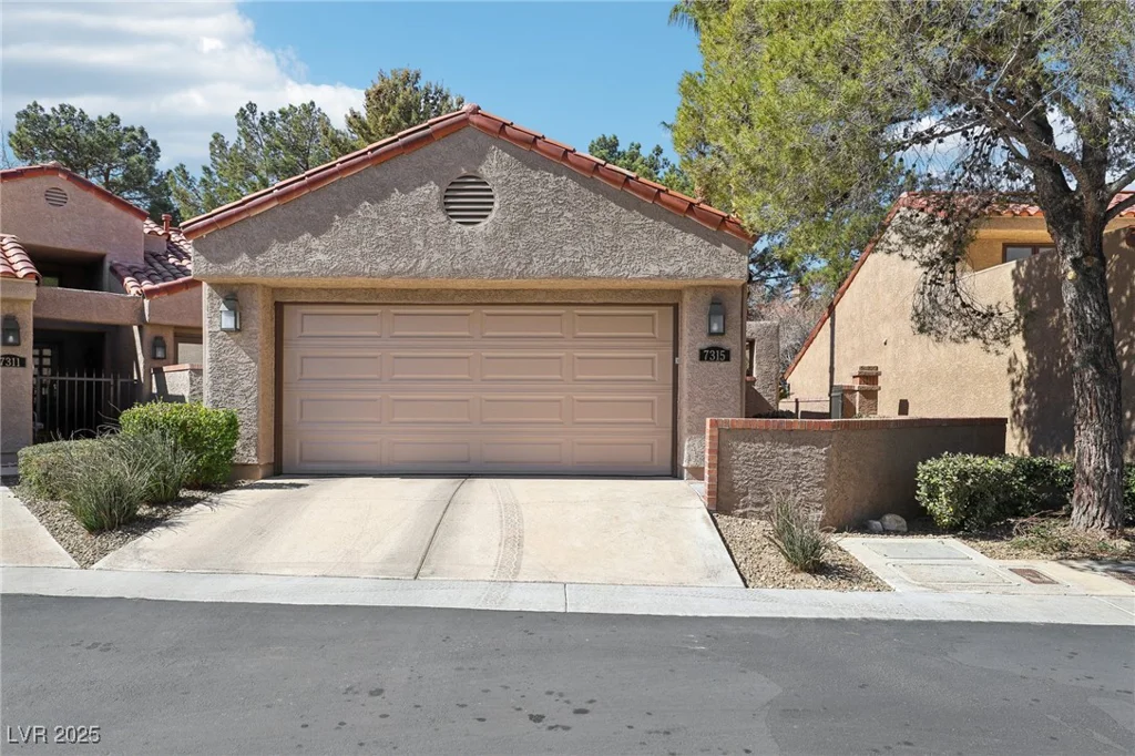 7315 Mission Hills, Las Vegas, NV 89113