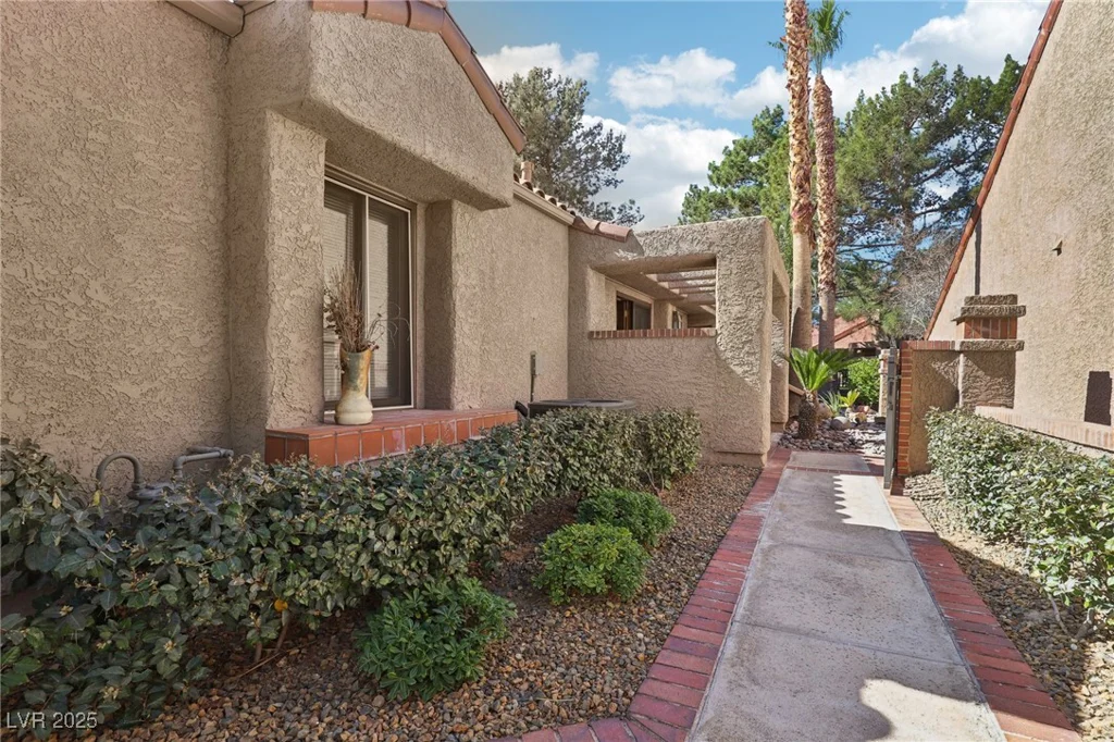 7315 Mission Hills, Las Vegas, NV 89113