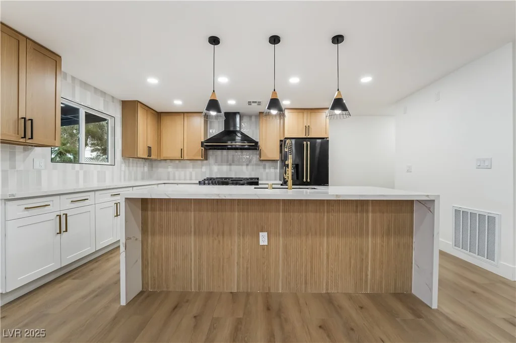 3467 Mardon, Las Vegas, NV 89139