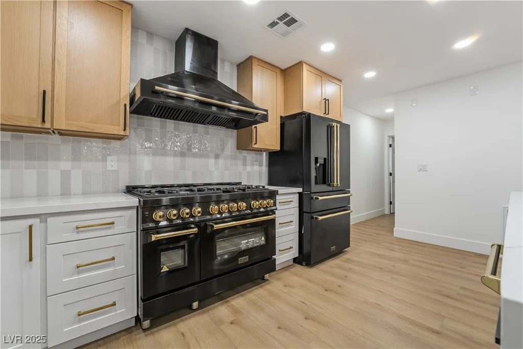 3467 Mardon, Las Vegas, NV 89139