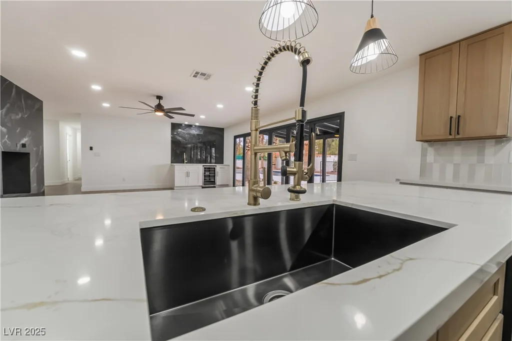 3467 Mardon, Las Vegas, NV 89139