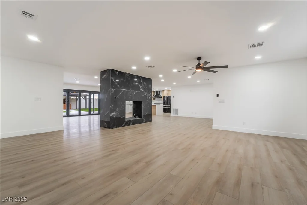 3467 Mardon, Las Vegas, NV 89139