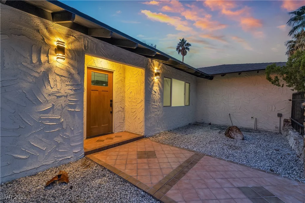 3467 Mardon, Las Vegas, NV 89139
