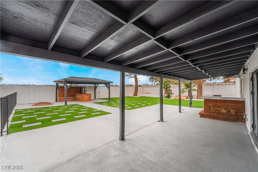 3467 Mardon, Las Vegas, NV 89139