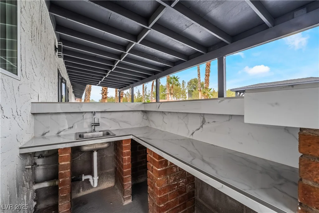 3467 Mardon, Las Vegas, NV 89139